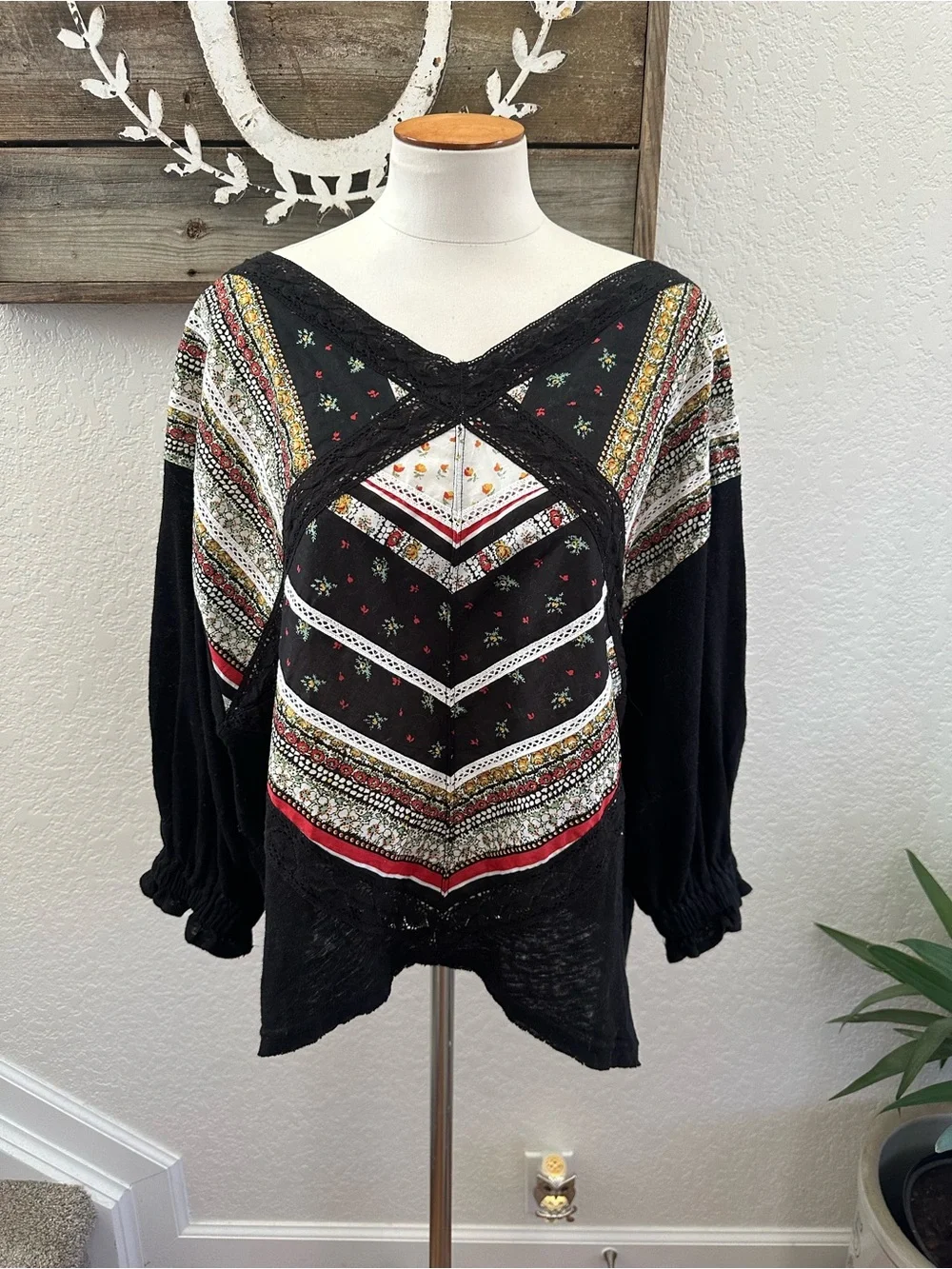 Free People Prairie Days patchwork boho top ladies size M